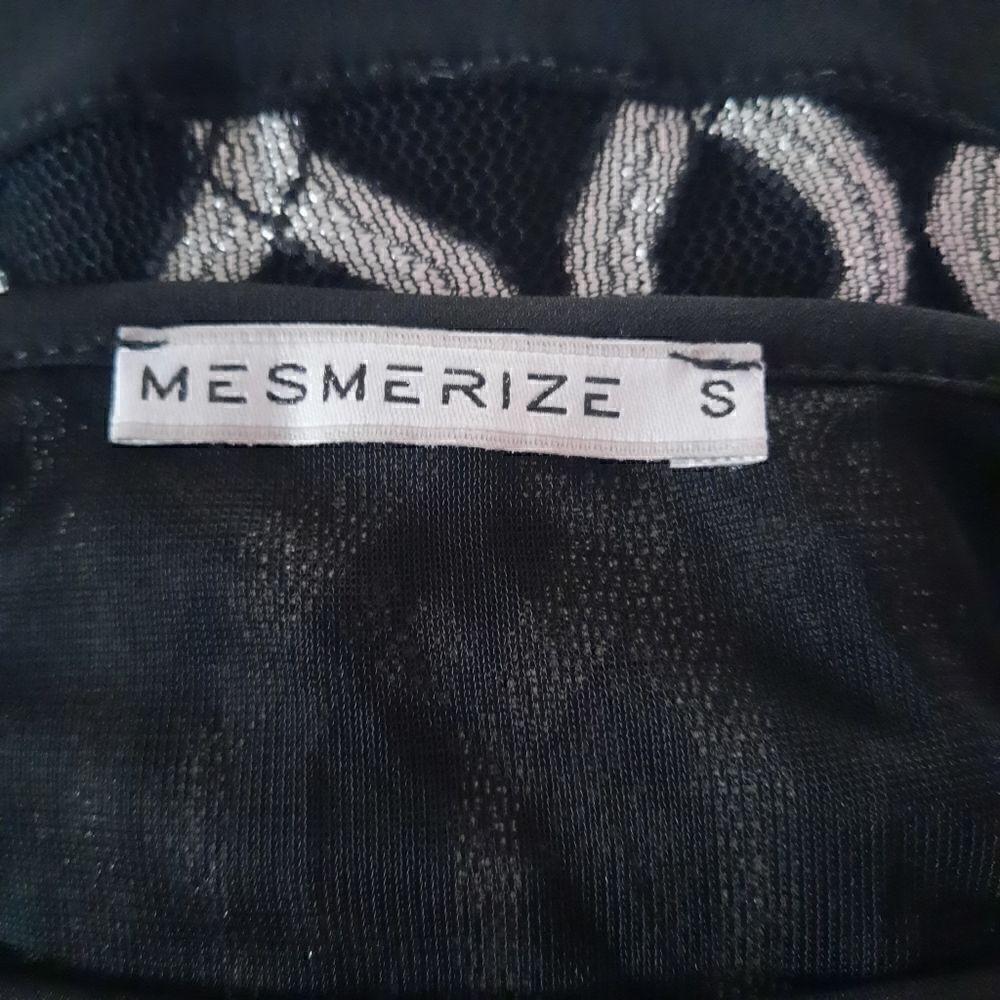 Mesmerize Geometric Mesh Panel Blouse Top - Picture 2 of 4